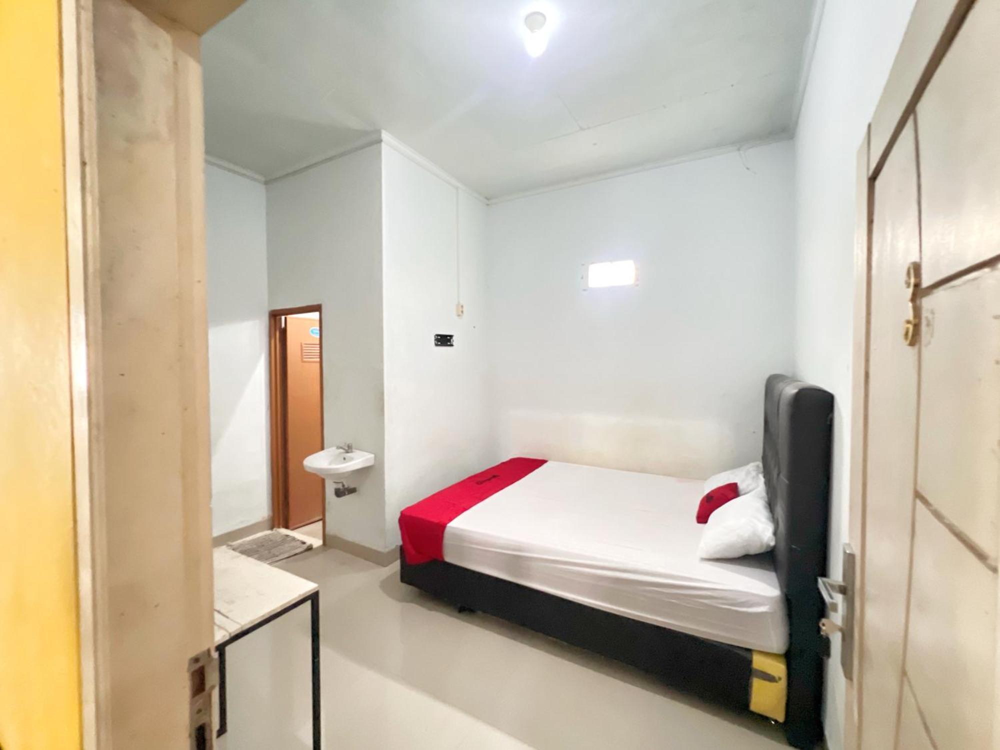 Reddoorz At Kay Residence Waydadi Lampung Bandar Lampung Exterior foto